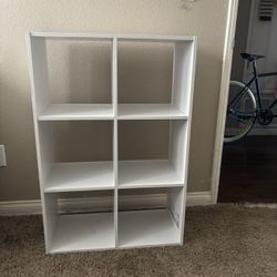 Bookshelf/organizer 