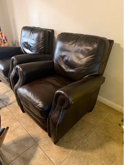 Pair of Brown Recliners