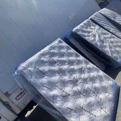 💤😴 NEW!!  Still in Plastic Mattress Liquidation TWIN KING FULL QUEEN IN PLASTIC!!  🚛Delivery is Available💤 😴 
