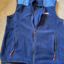 Men’s vinyard vines vest