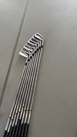 Maxfli revolution 8 club iron set