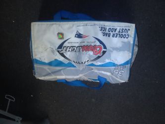 Vendo una cooler para 36 lata de cerveza