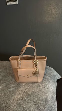 Michael Kors Saffiano front pocket good  👍🏻