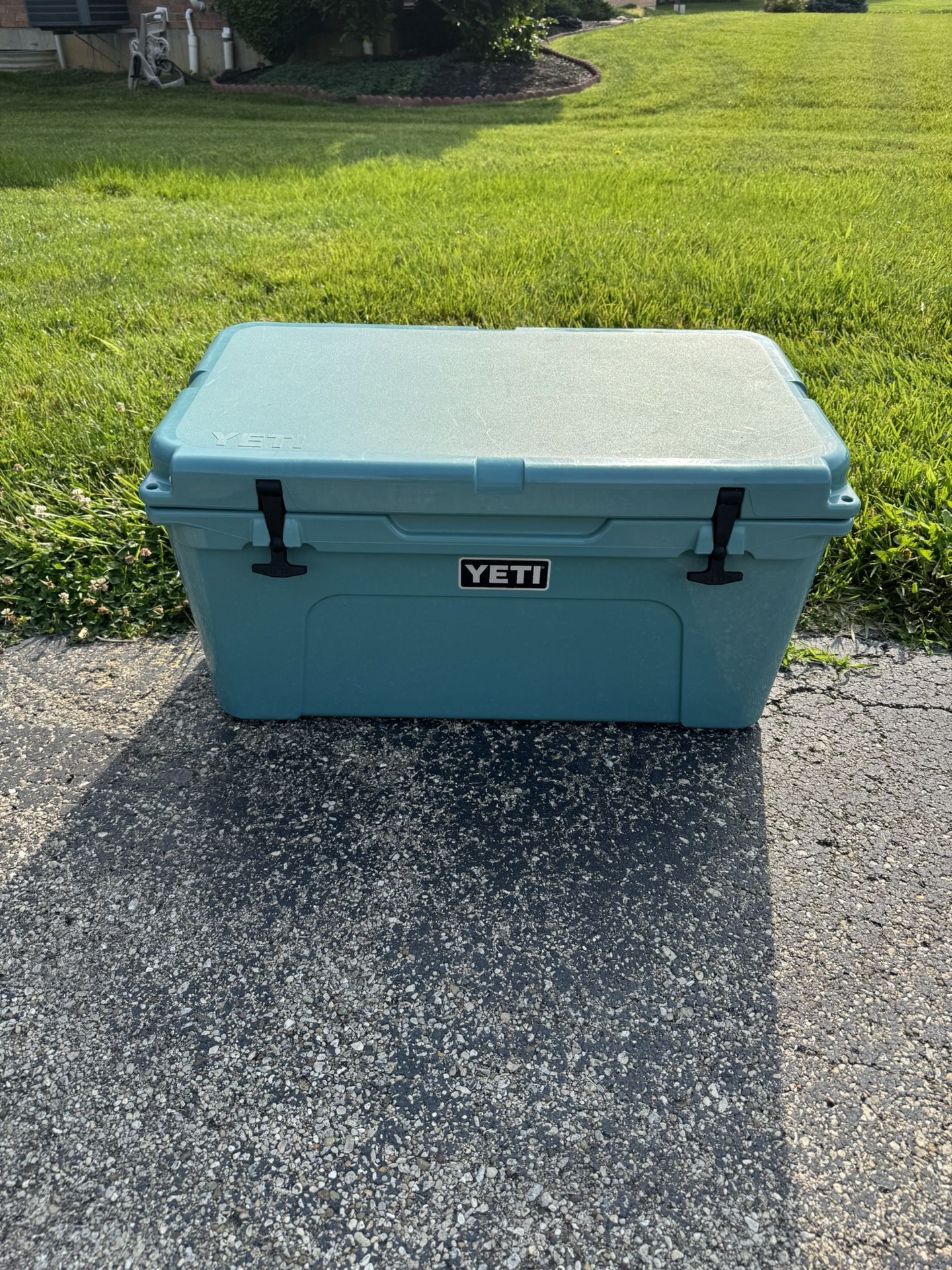 YETI 65 Tundra Cooler