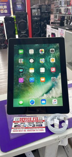 Great Condition Apple IPad 4th Gen Unlocked (9.7 inch Screen), Comes With Charging Cable