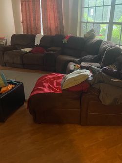 Espresso brown sectional couch with chaise lounger