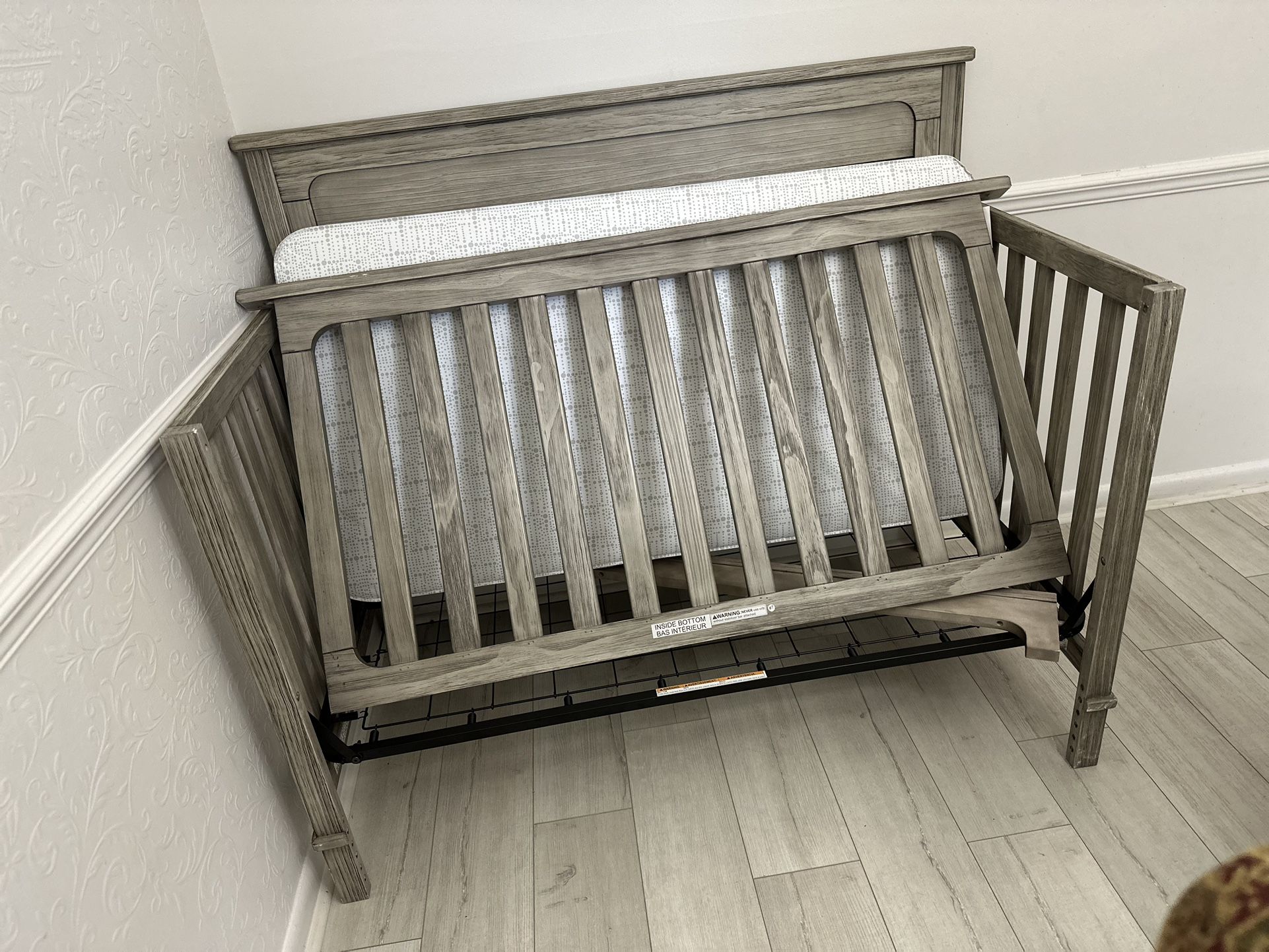 Brand new Crib With Mattress 