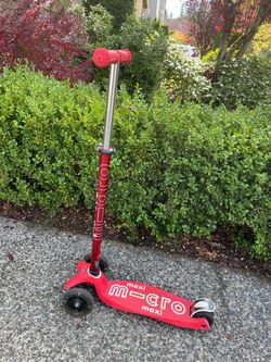 Micro Maxi Kick Scooter Red