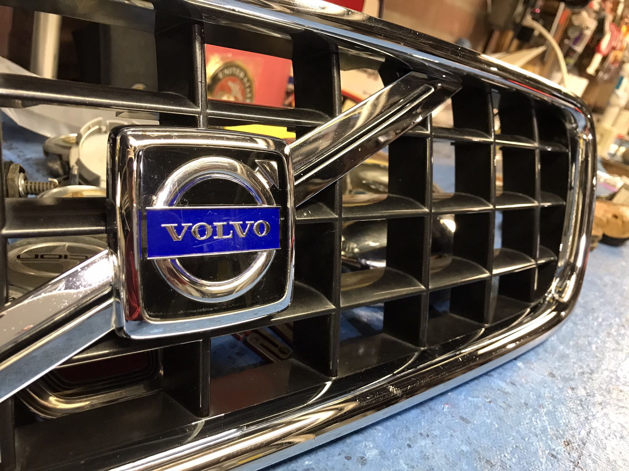 Front Grill Volvo S-60 01-04 