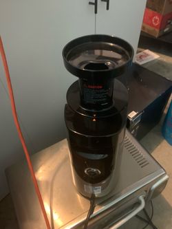 Hurom cold press juicer