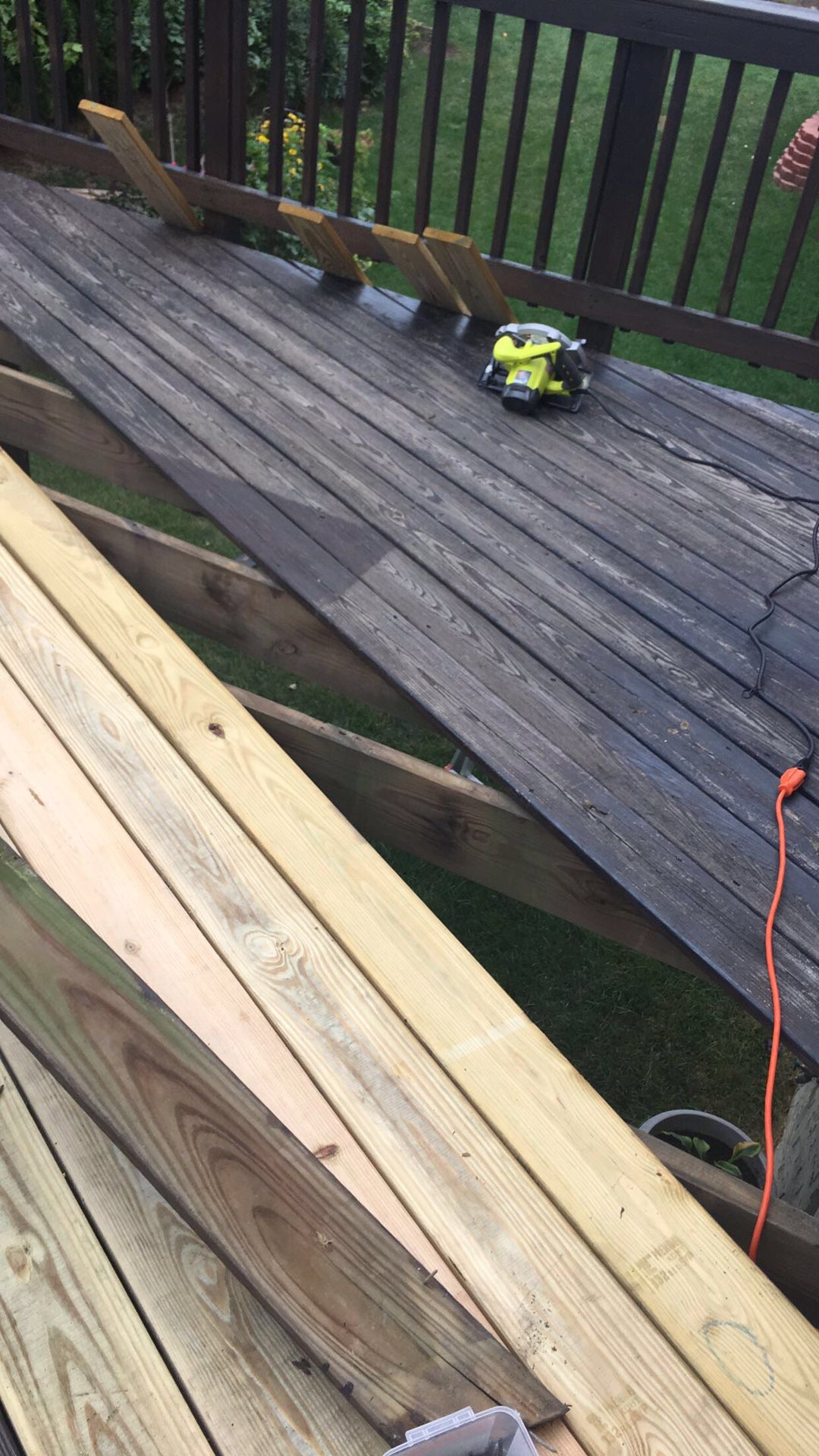 free deck wood - from a 20 x 16 square deck . 320 sq foot of wood .nails removed . pick up asap or bringing to the dump this week