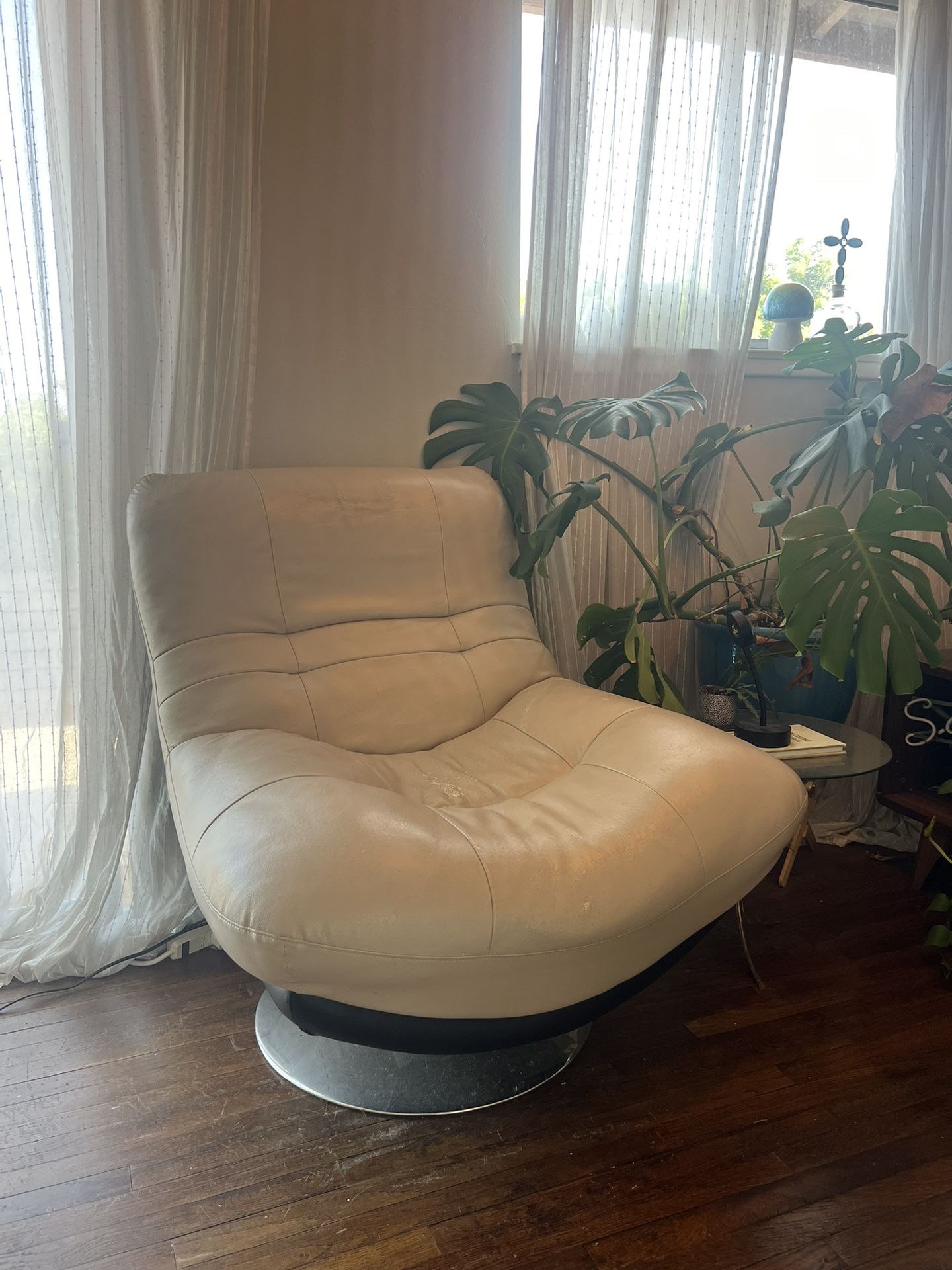 Mid Century Modern Chair