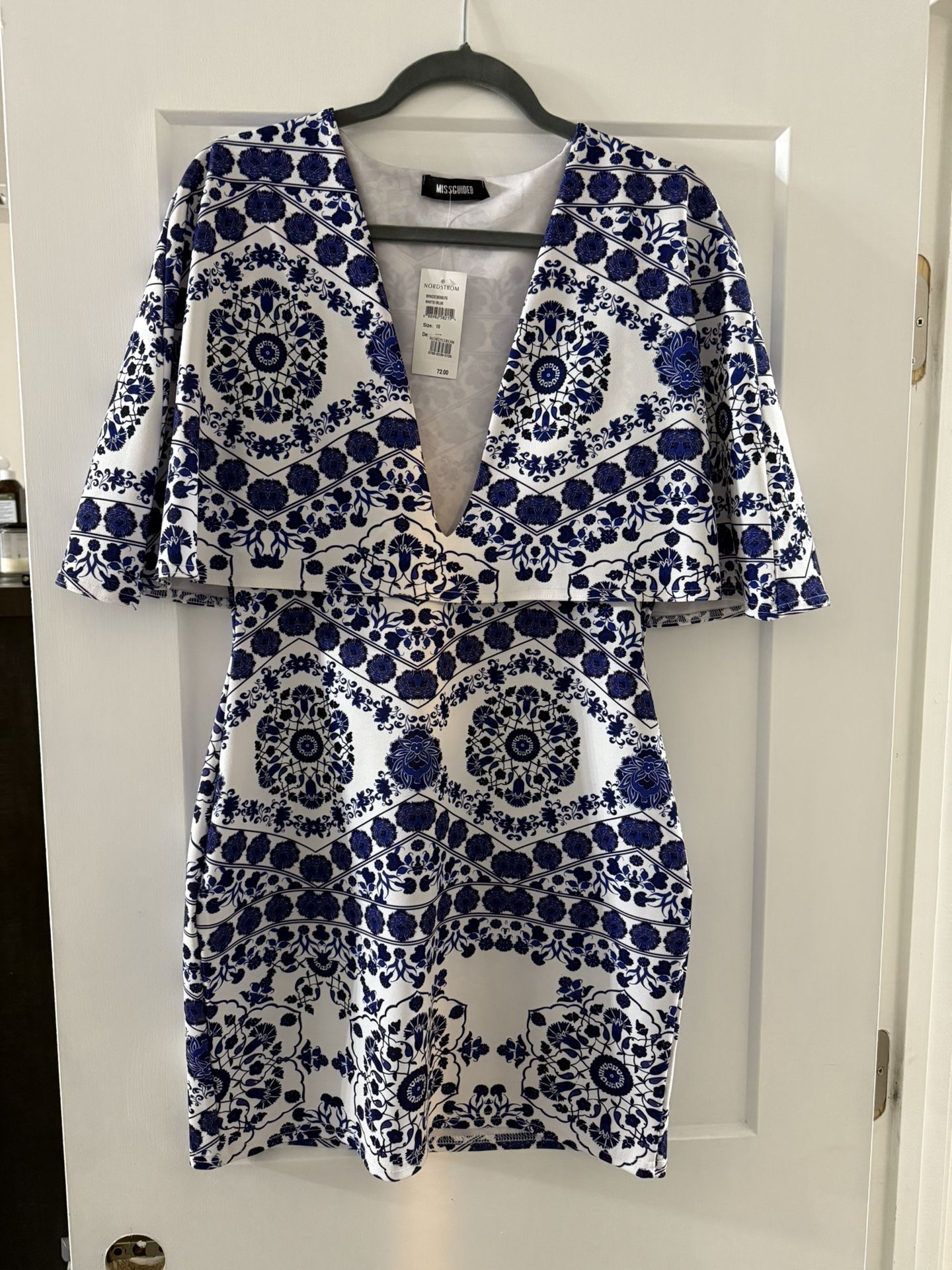 Beautiful Blue and White Dress Chinoiserie Style