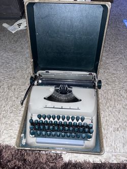 Smith-Corona Tower Commander Vintage1957 Working Manual Portable Typewriter Marvelous Matte Finish Writers Creative Instrument Collaborator