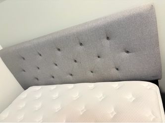 Queens bed and mattress