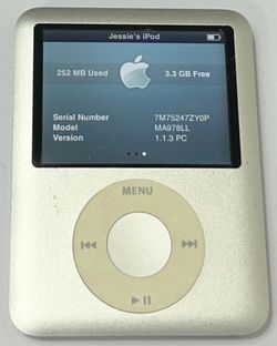 Apple iPod Nano 3rd Generation Silver 4GB A1236  (#1448)