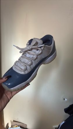 Jordan 11 size 6