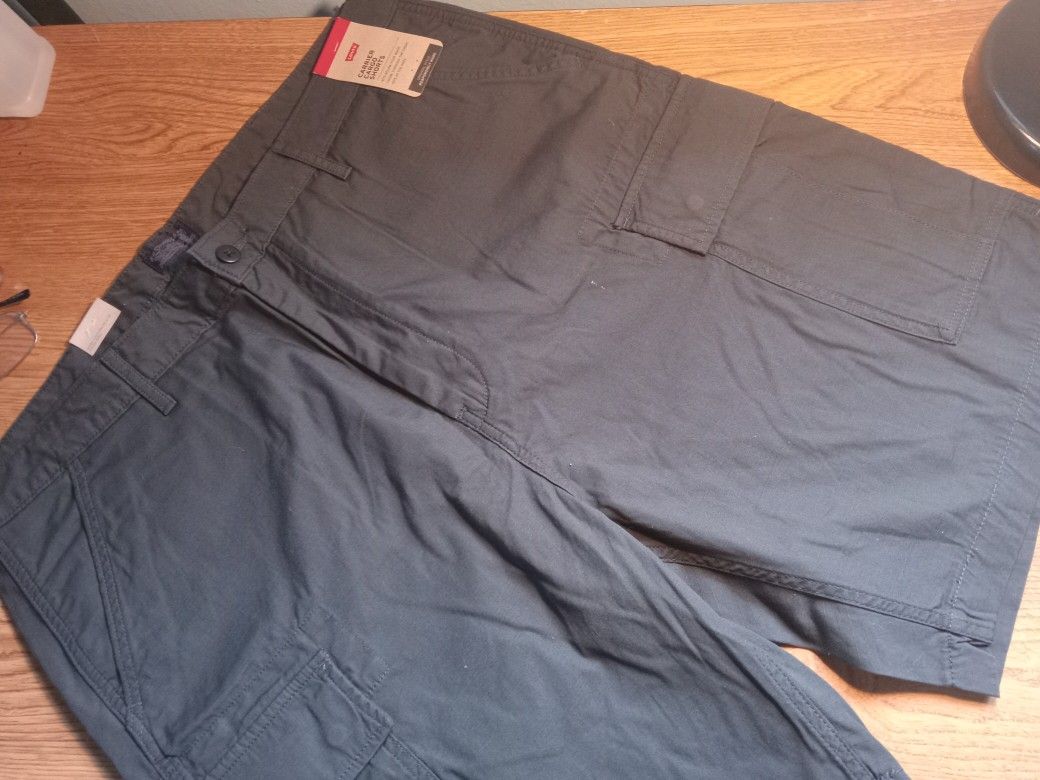 Levi's Brand New Men's Shorts Sz 38