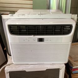 Window Air Conditioner. Used One Season. 