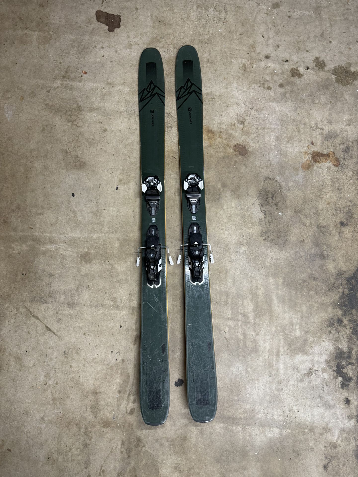 Salomon QST 118 Skis 185cm w Salomon Warden 11 Bindings