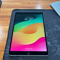 Apple iPad Pro 10.5” 64GB WiFi Fully Functional