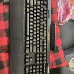 Corsair Platinum K95 With Icue Nexus 