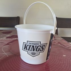 Los Angeles Kings HELLO KITTY Buckets 