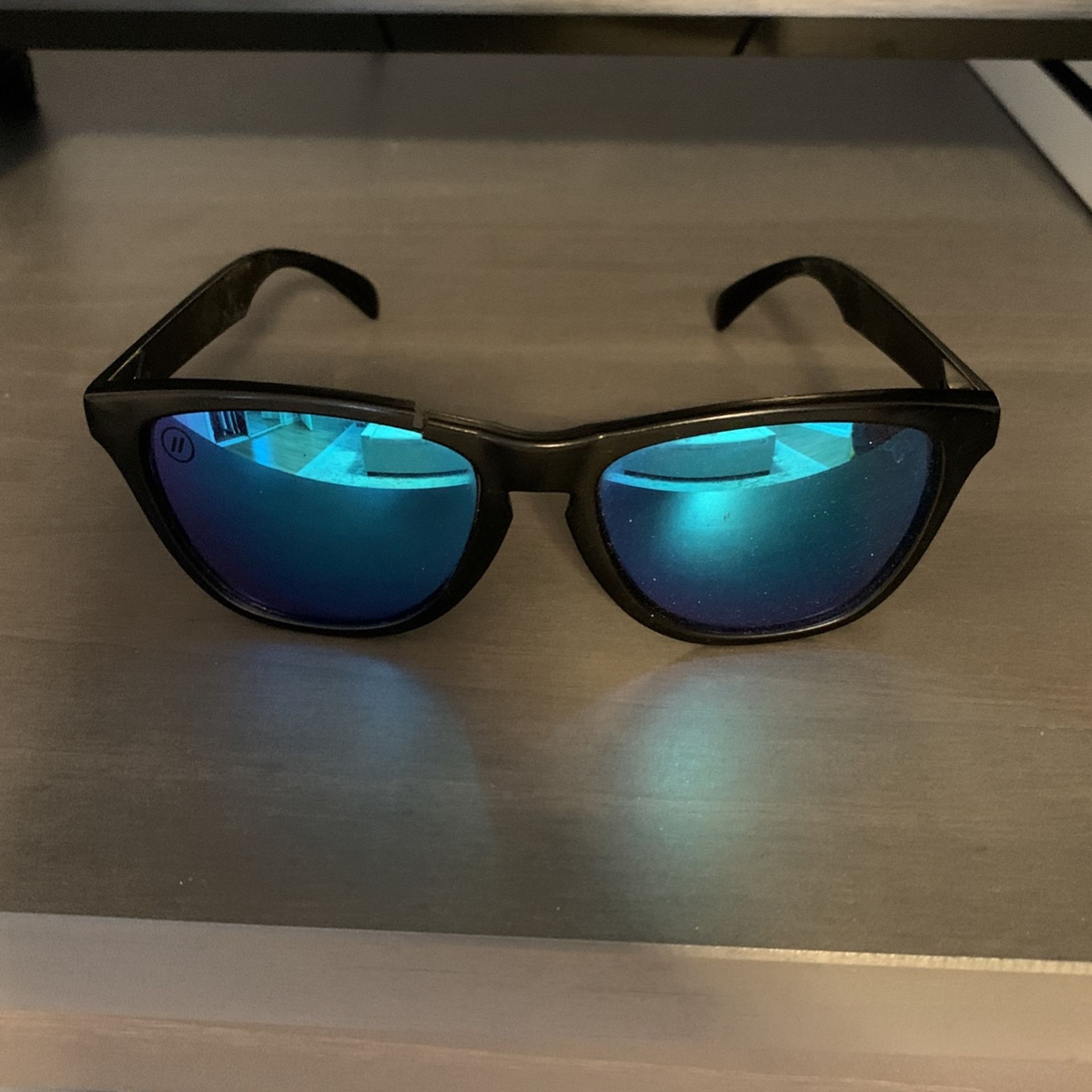 Blender Sunglasses (cracked frame)