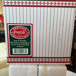 “The Perfect Refreshment “ COCA-COLA Polar Bear Musical Snow globe 