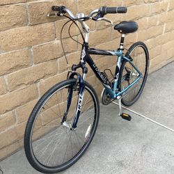 TREK ALPHA 2100 MULTITRACK  MOUNTAIN BIKE 