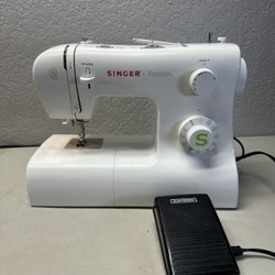 Singer Tradition Model 2277 Sewing Machine | Tested | White 