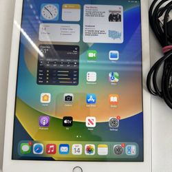 Pristine iPad -$120