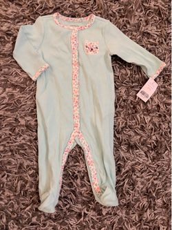 Carters onesie size 6mo