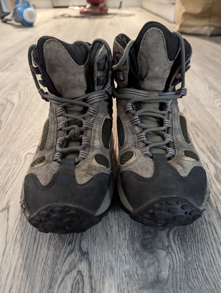 Merrell 8.5 Ladies Hiking Boots
