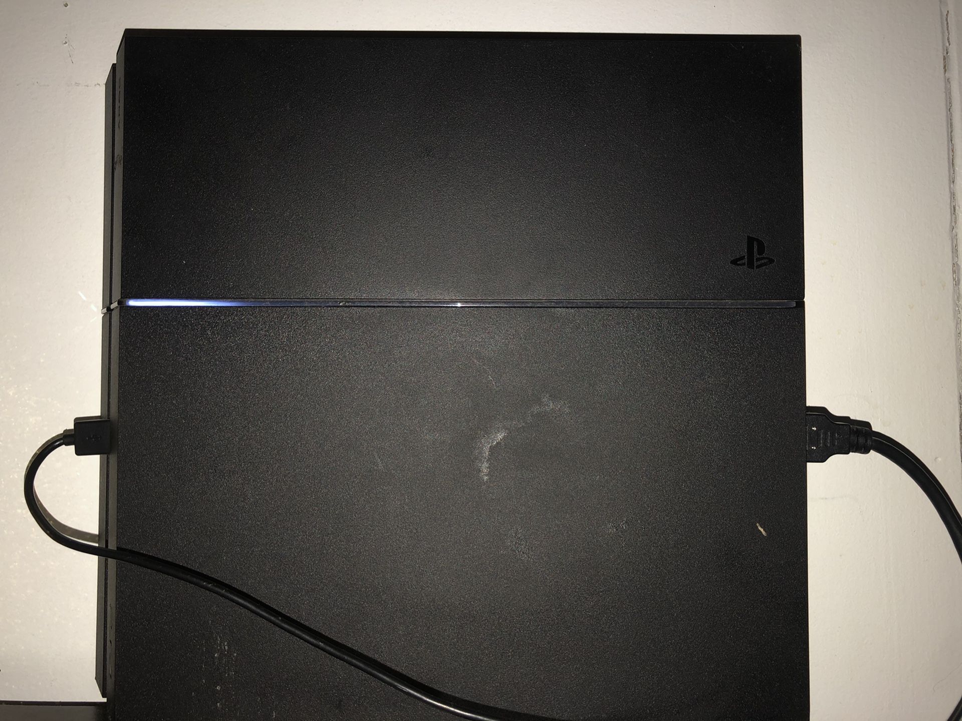 PS4 with remote