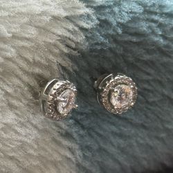 Nice Moissanite Earrings For Mom 