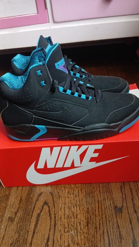 Nike Shoes 