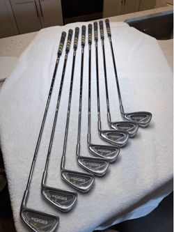 Tommy Armour  855 Golf Clubs Iron Set