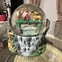 Disney Dome Lion King Plays Music