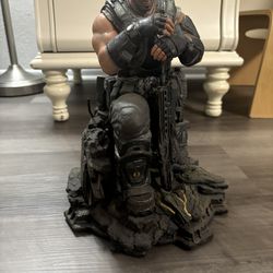 Gears Of War 3 Statue