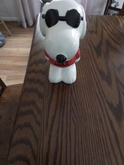 Peanuts Snoopy ceramic piggy bank Joe Cool