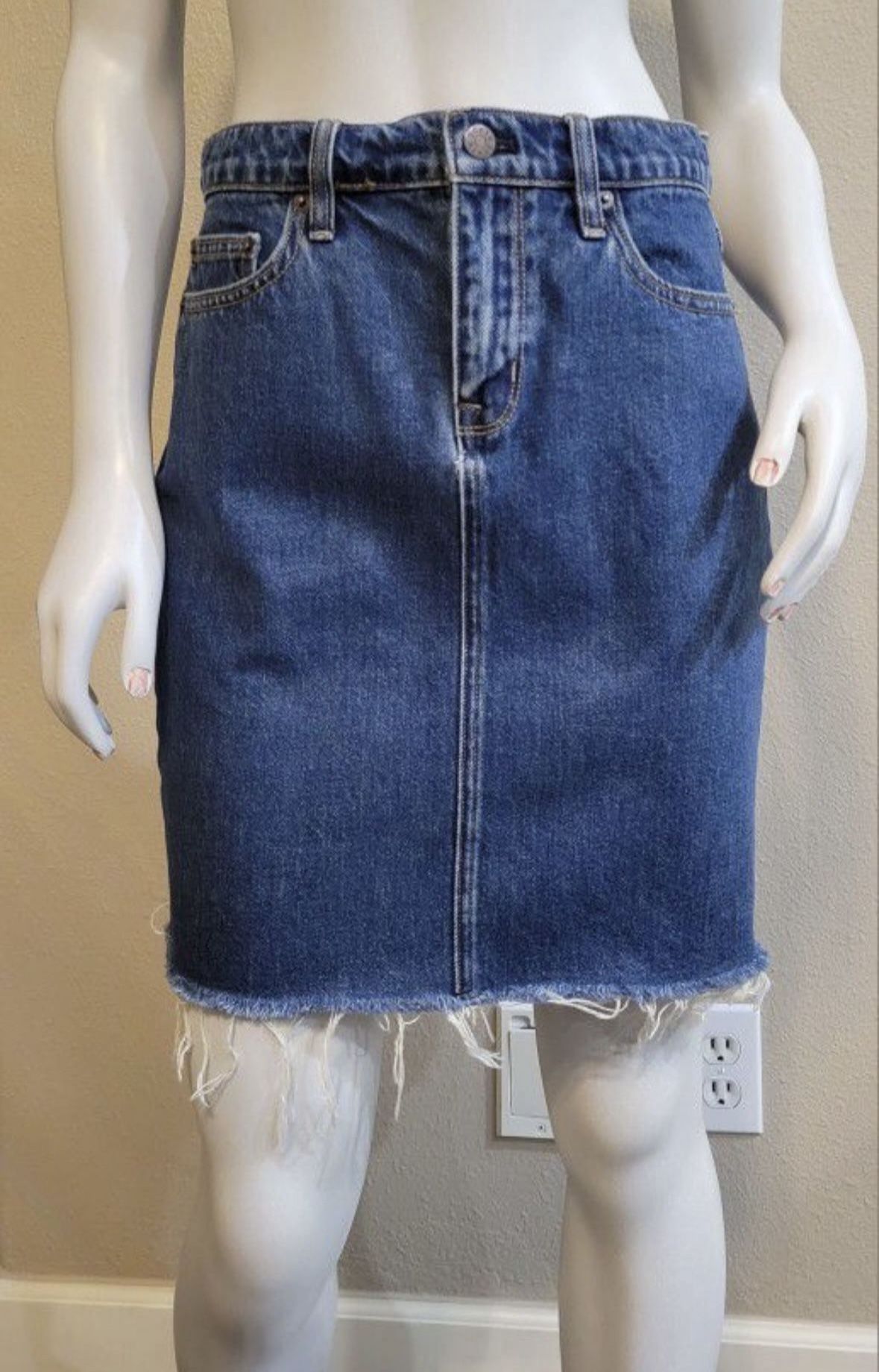 J.crew Denim Skirt 💙