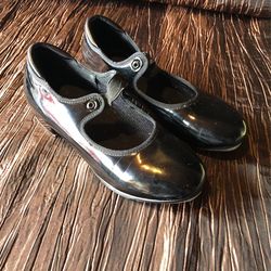 Tap Shoes Girls Size 5. EC