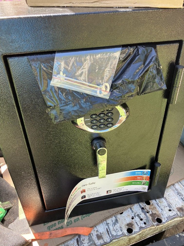 Sentry Safe.. Brand New Never Used