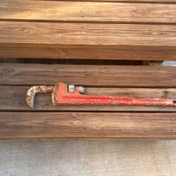 Ridged Pipe Wrench 
