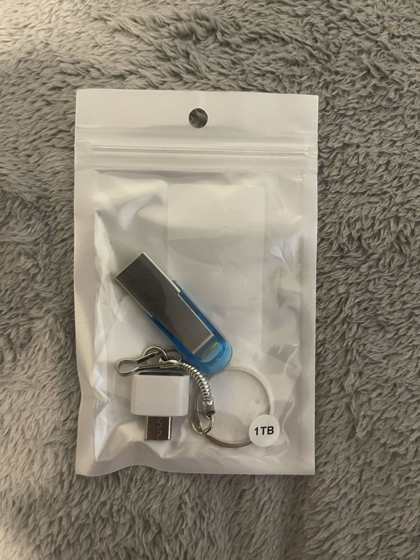 1TB USB flash drive