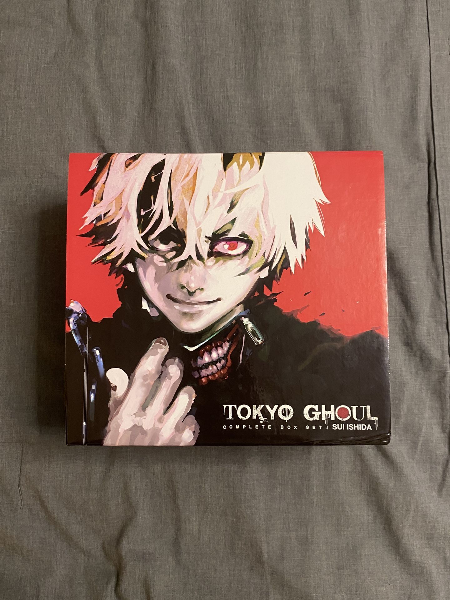 Tokyo Ghoul Manga Box Set Volumes 1-14 Poster Included