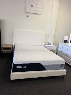 Queen bed frame in white