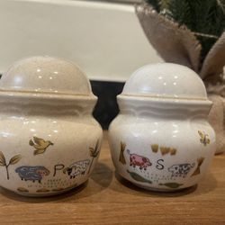 Vintage  International Heartland Salt Pepper Shakers