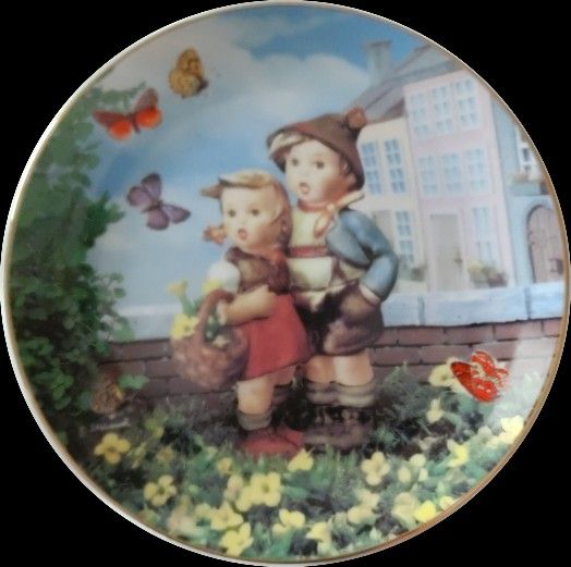 Vintage Danbury Mint Hummel Plate "Surprise" Little Companions Gold Trim